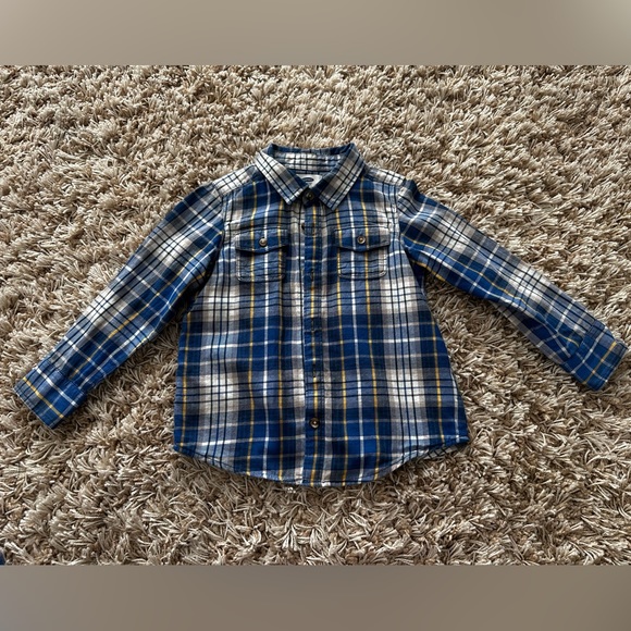 Two 5T Old Navy Long Sleeved Shirts - Picture 3 of 3